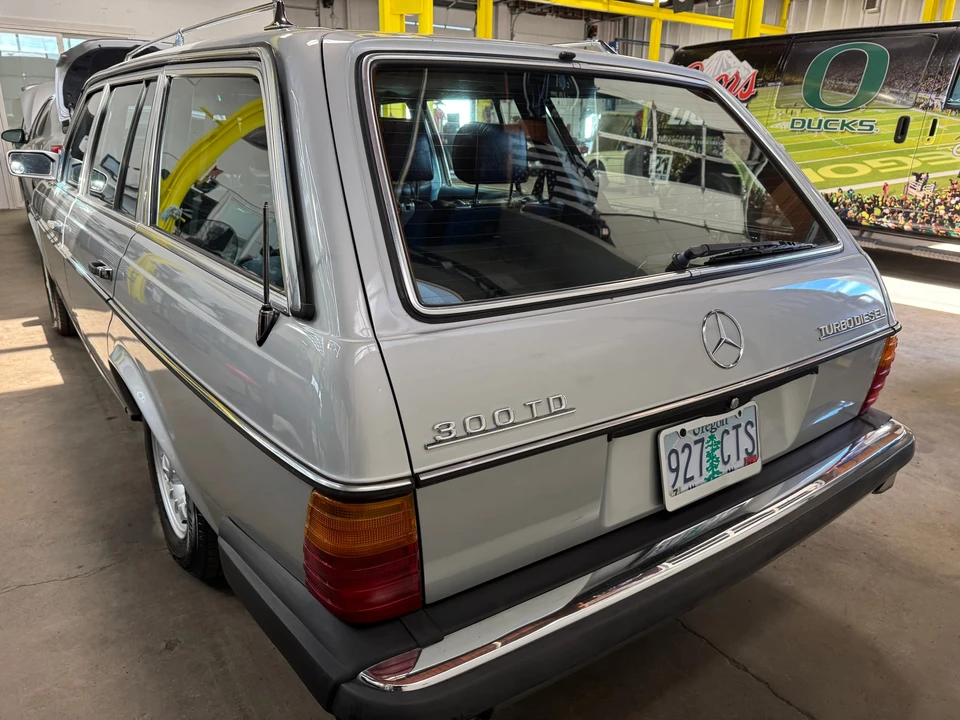1985 Mercedes-Benz W123 Wagon (S123) - Image 19 of 31