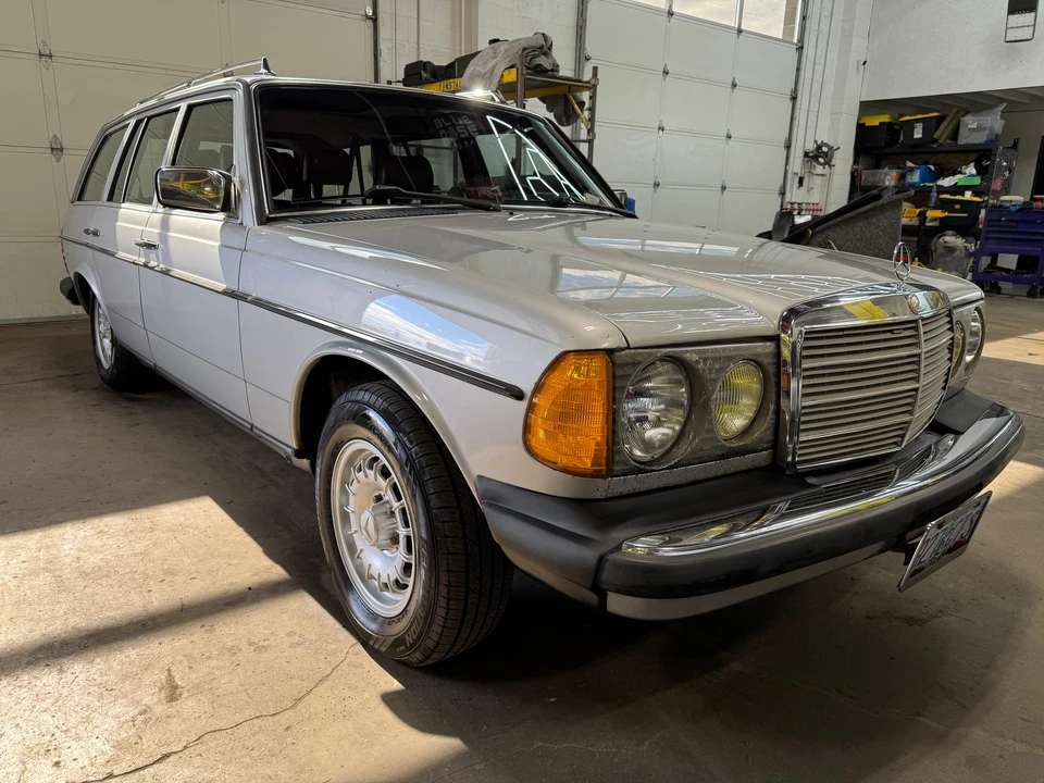 1985 Mercedes-Benz W123 Wagon (S123) - Image 14 of 31