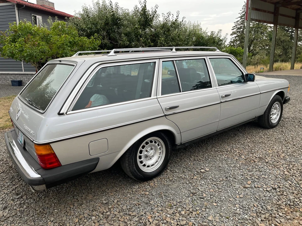 1985 Mercedes-Benz W123 Wagon (S123) - Image 13 of 31