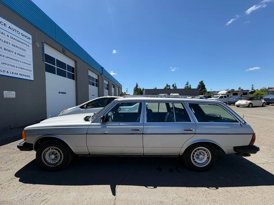 1985 Mercedes-Benz W123 Wagon (S123) - Image 3 of 31