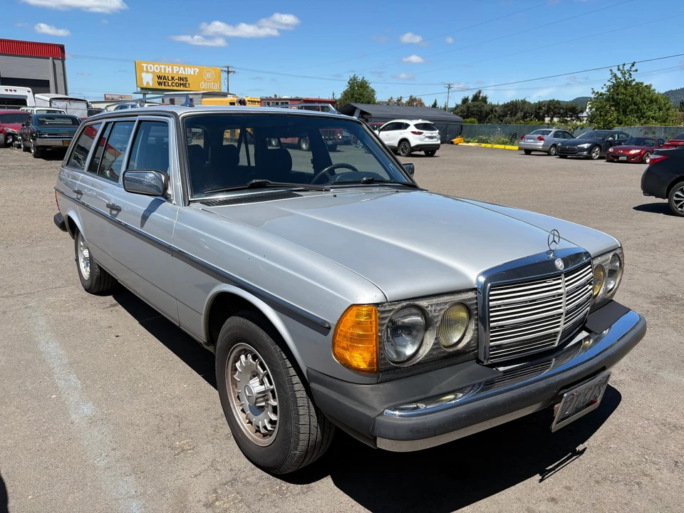 1985 Mercedes-Benz W123 Wagon (S123) - Image 8 of 31