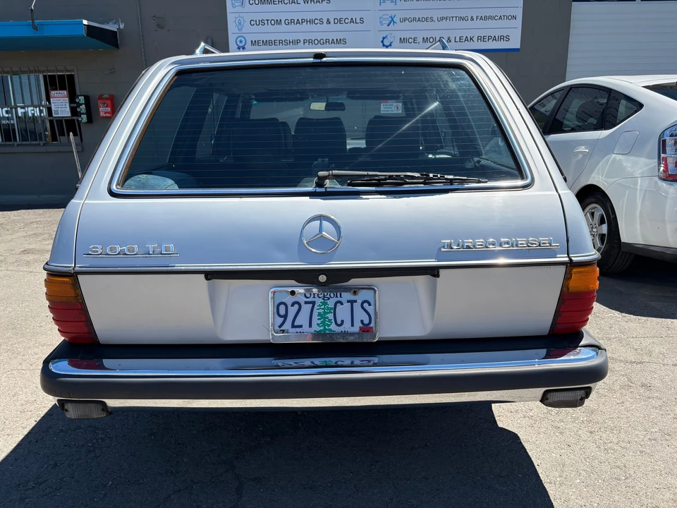 1985 Mercedes-Benz W123 Wagon (S123) - Image 5 of 31