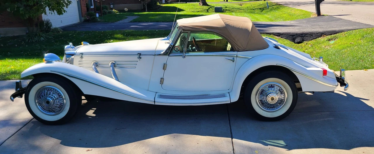 Morgan Roadster - Image 12 of 31