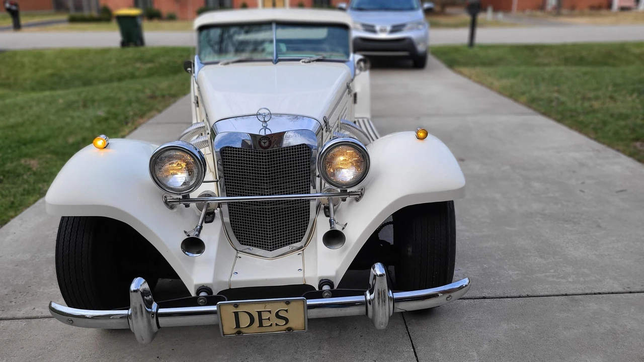 Morgan Roadster - Image 23 of 31