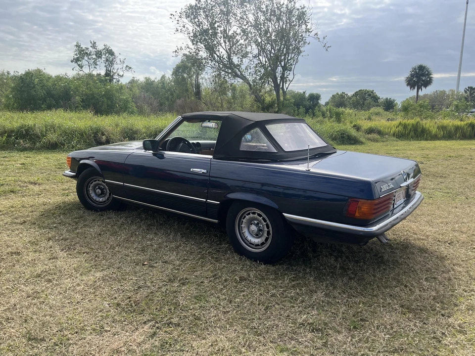 1985 Mercedes-Benz R107 SL-Class - Image 17 of 31