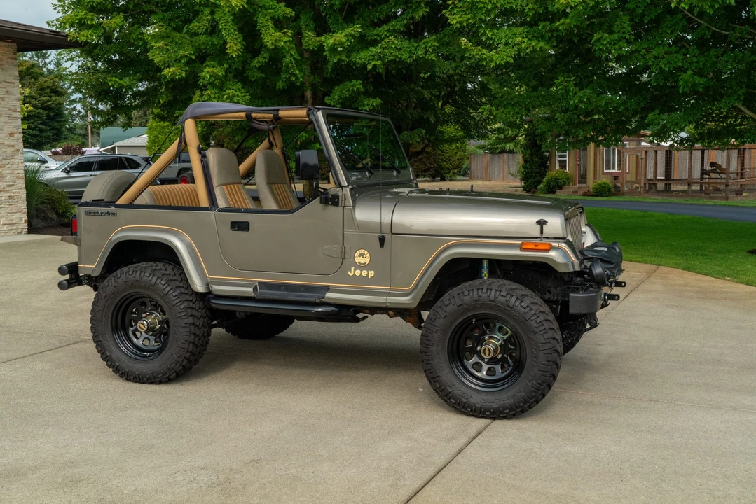 1988 Jeep YJ Wrangler - Image 23 of 31