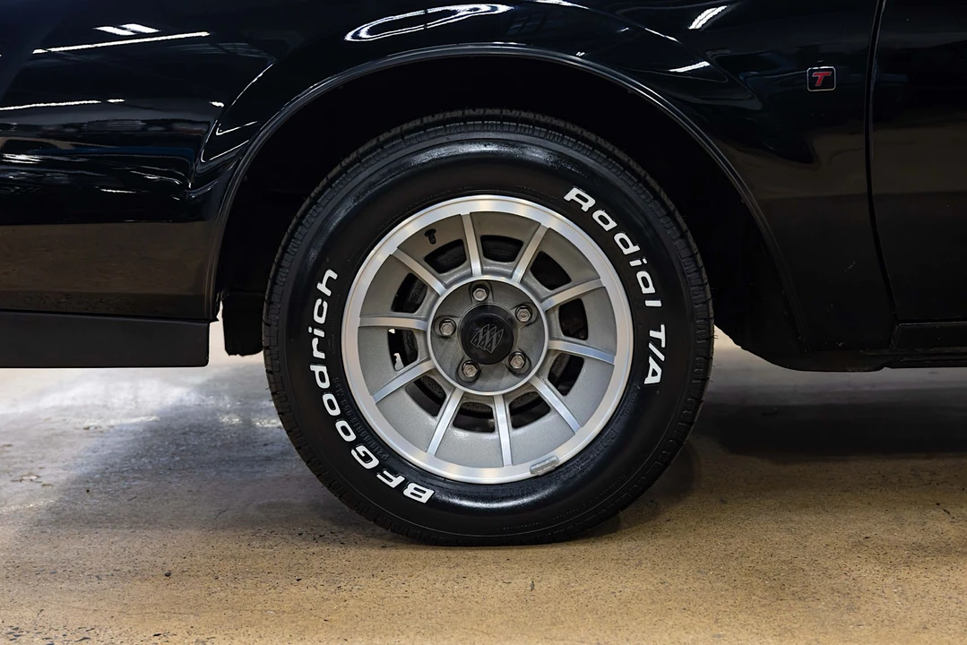 1987 Buick Regal - Image 26 of 31