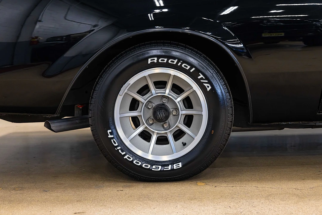 1987 Buick Regal - Image 25 of 31
