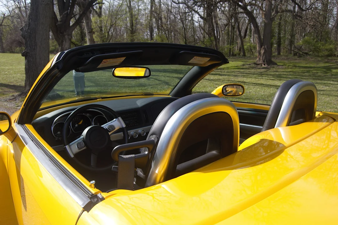 2004 Chevrolet SSR - Image 21 of 31