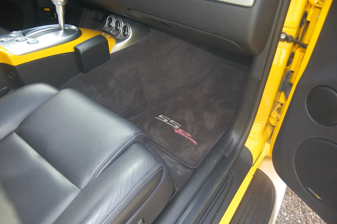 2004 Chevrolet SSR - Image 30 of 31