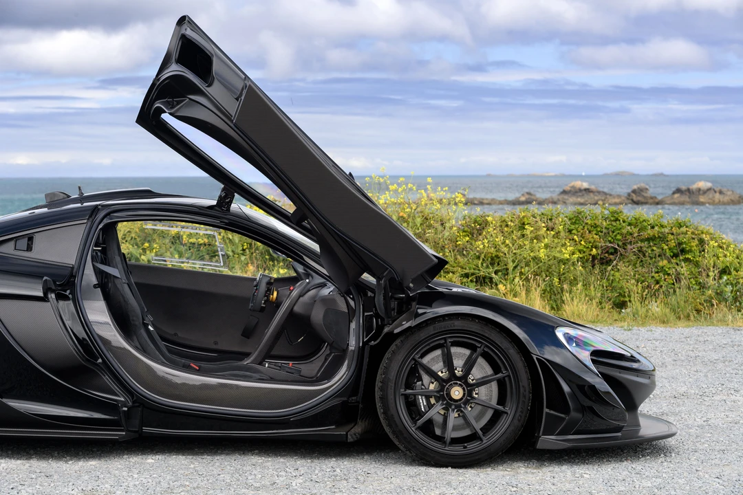 2015 McLaren P1 - Image 30 of 31
