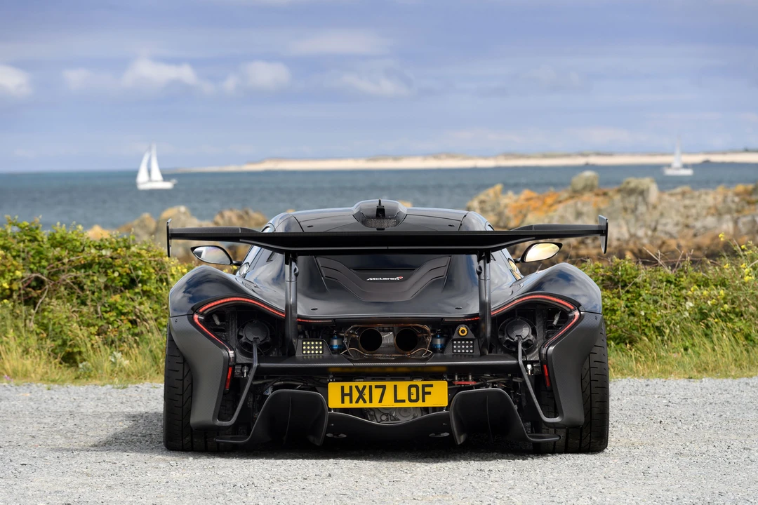 2015 McLaren P1 - Image 28 of 31
