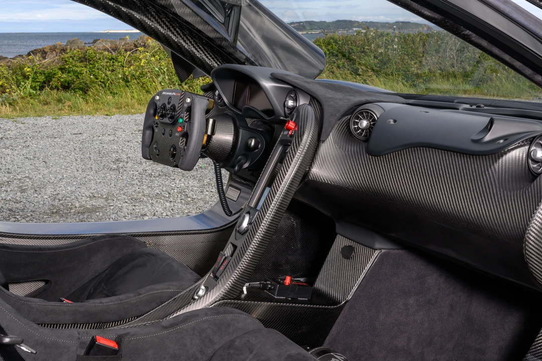 2015 McLaren P1 - Image 9 of 31