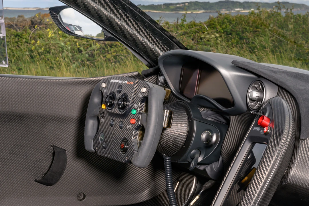 2015 McLaren P1 - Image 8 of 31