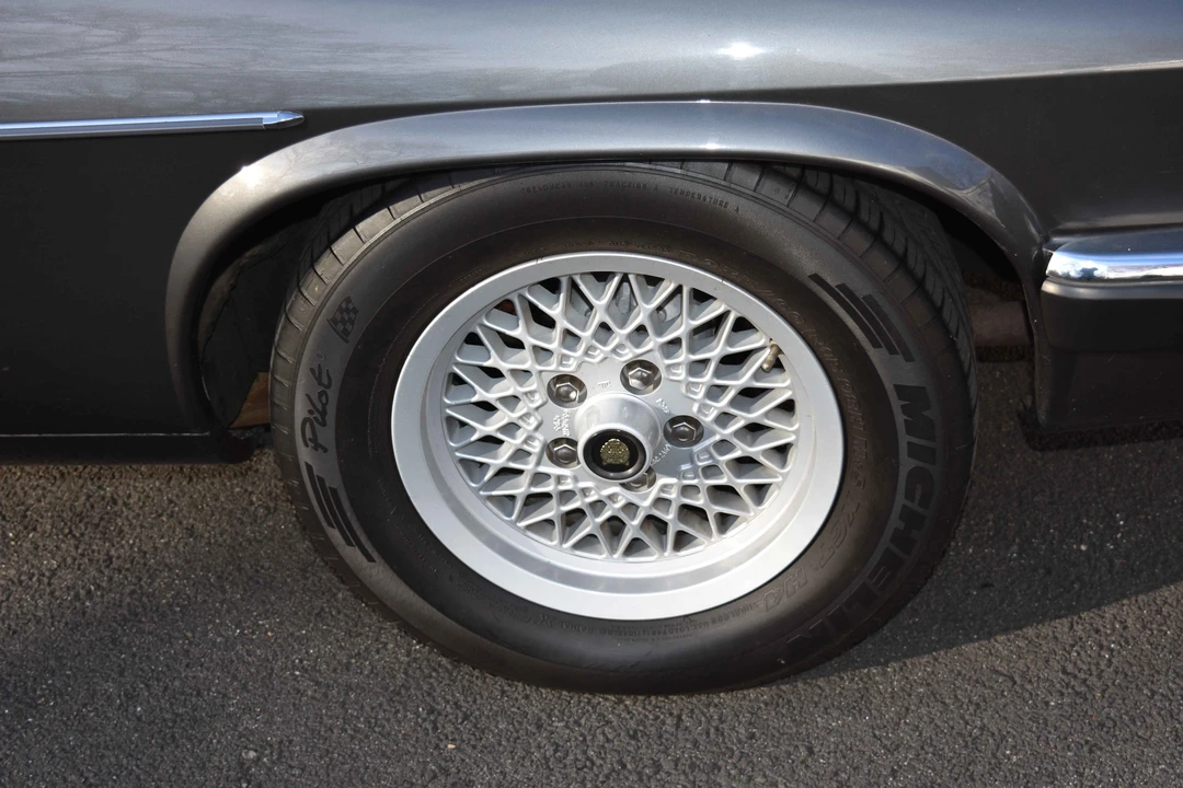 1989 Jaguar XJS Convertible - Image 13 of 31