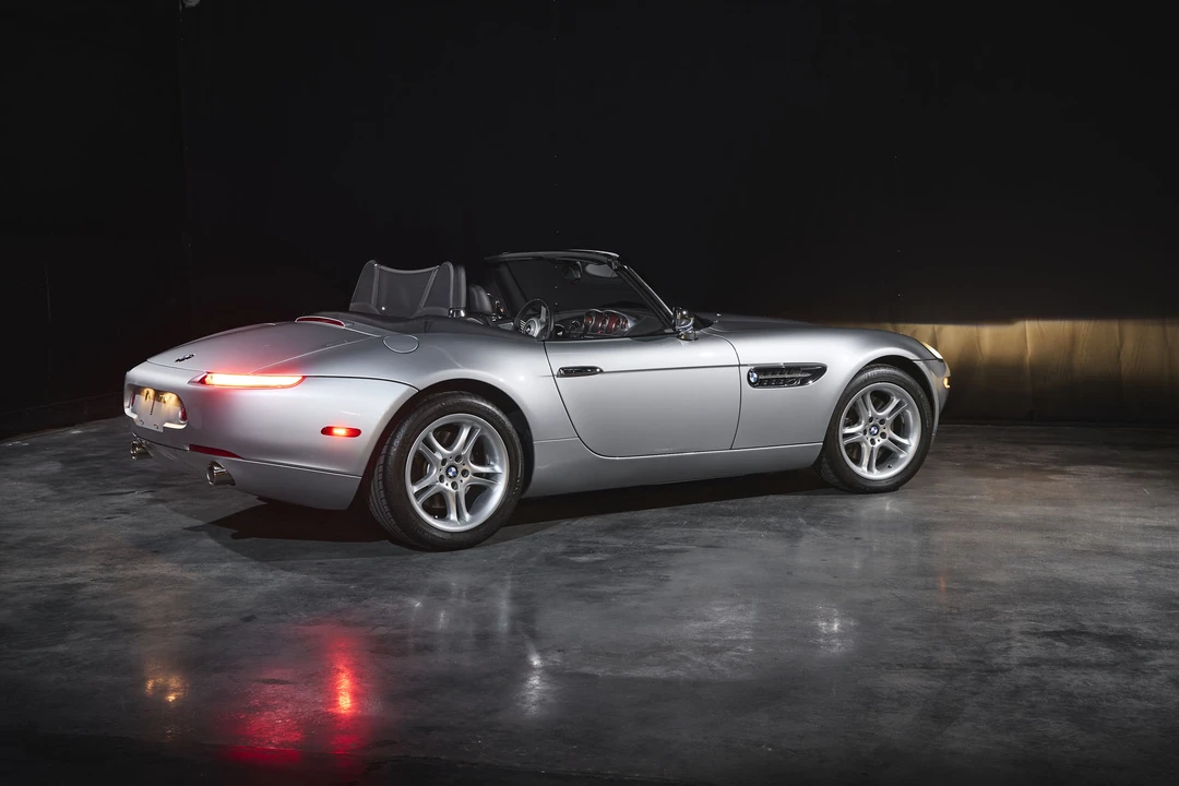 2001 BMW Z8 - Image 27 of 31