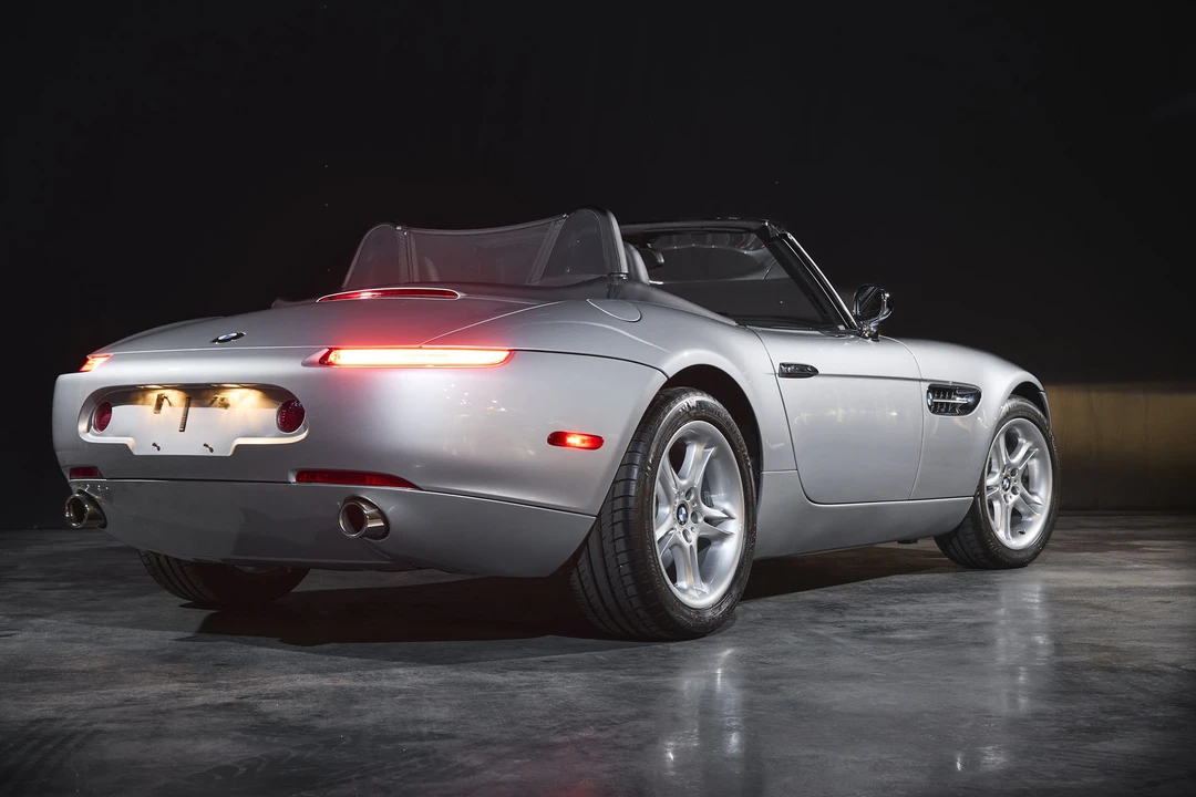 2001 BMW Z8 - Image 25 of 31