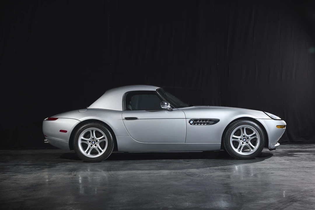 2001 BMW Z8 - Image 19 of 31