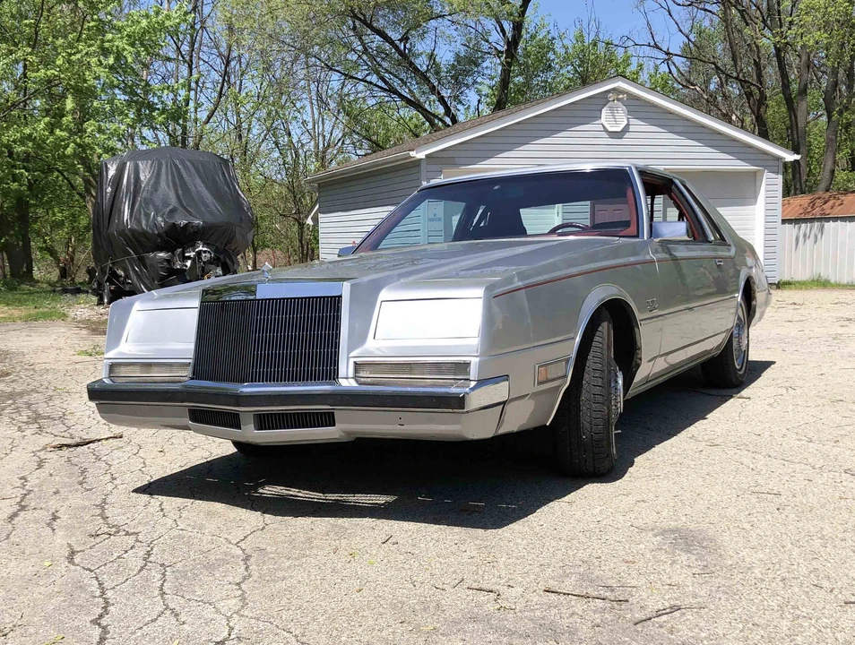 1981 Chrysler Imperial - Image 4 of 31