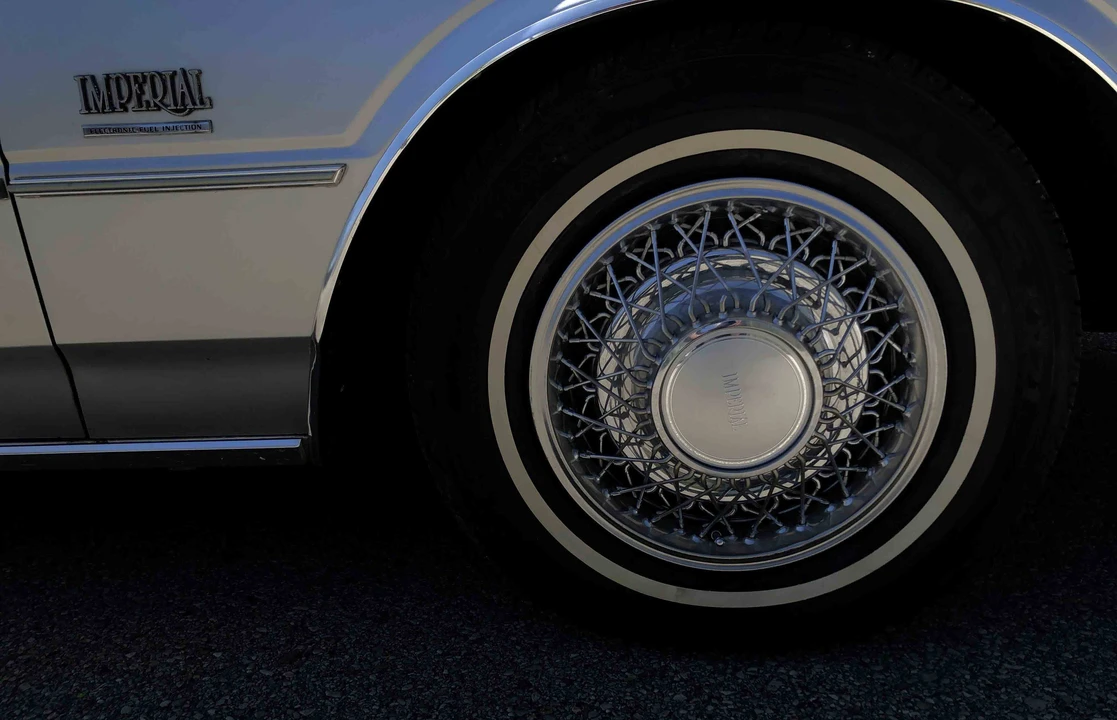 1981 Chrysler Imperial - Image 29 of 31