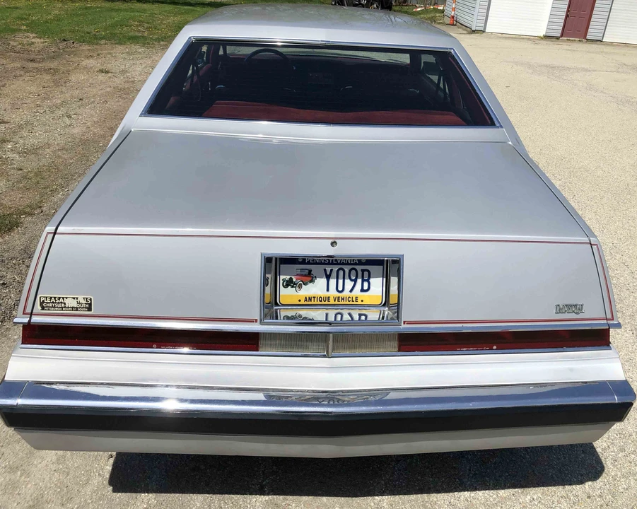 1981 Chrysler Imperial - Image 12 of 31