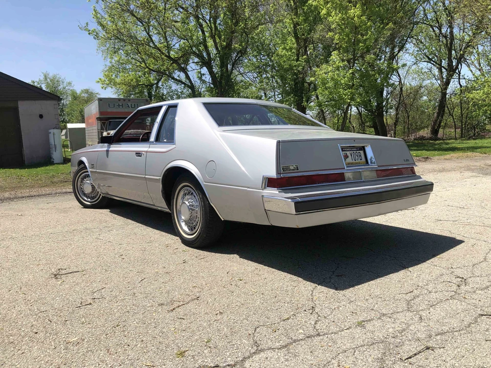 1981 Chrysler Imperial - Image 9 of 31