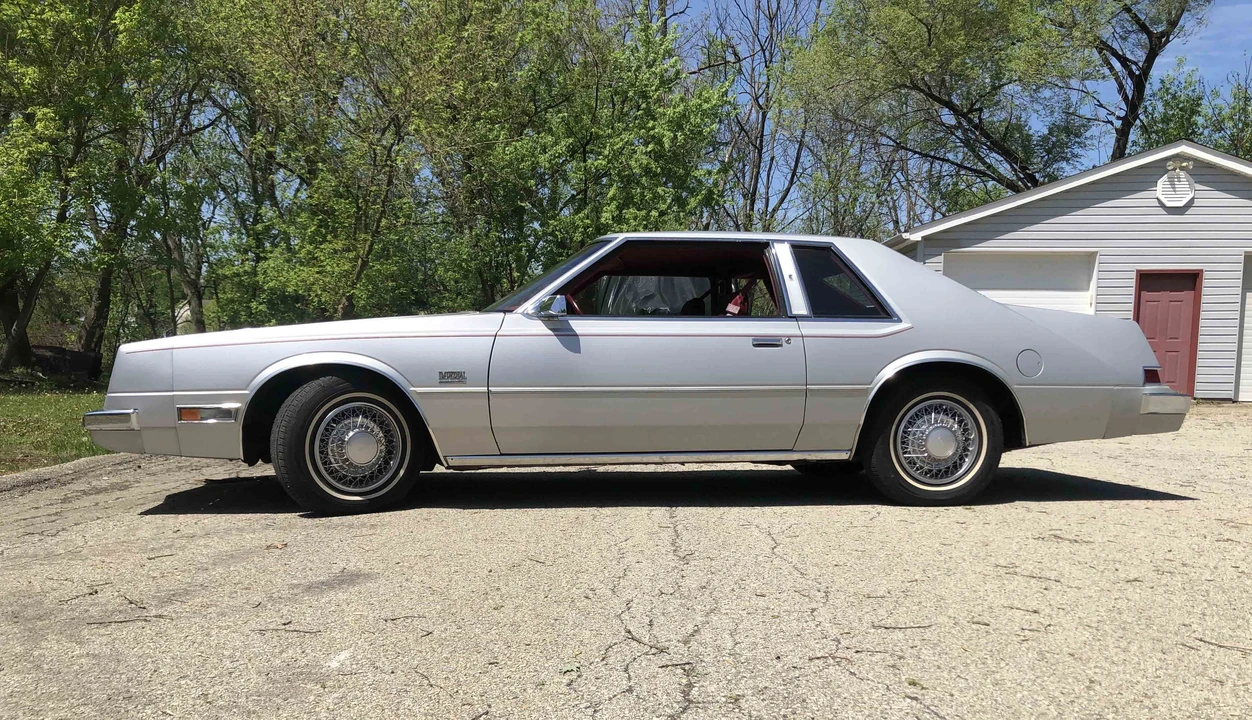1981 Chrysler Imperial - Image 7 of 31