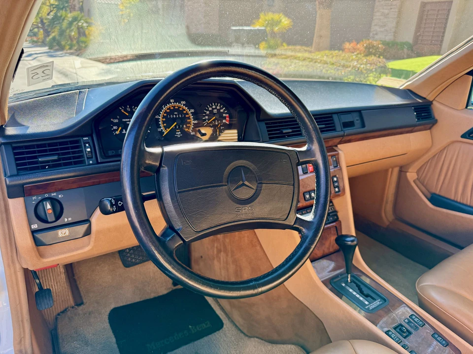 1990 Mercedes-Benz W124 E-Class - Image 30 of 31
