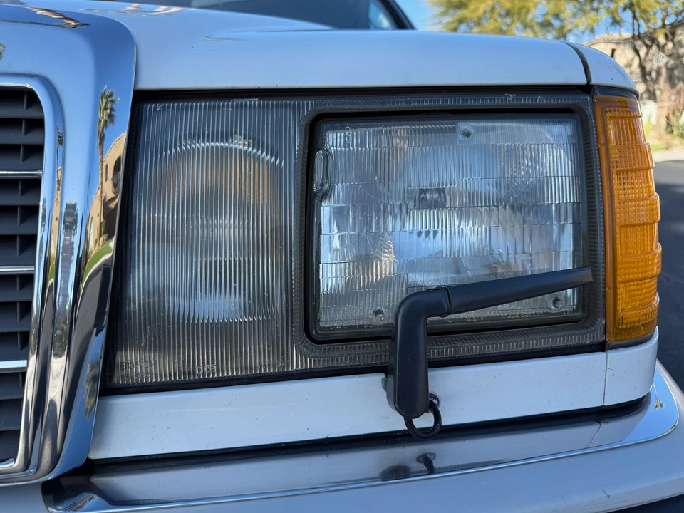 1990 Mercedes-Benz W124 E-Class - Image 17 of 31