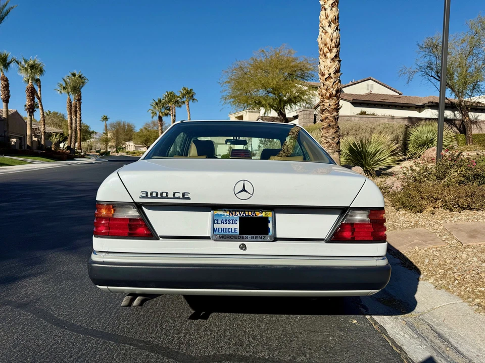 1990 Mercedes-Benz W124 E-Class - Image 5 of 31