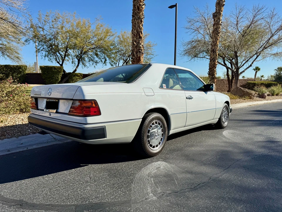 1990 Mercedes-Benz W124 E-Class - Image 6 of 31