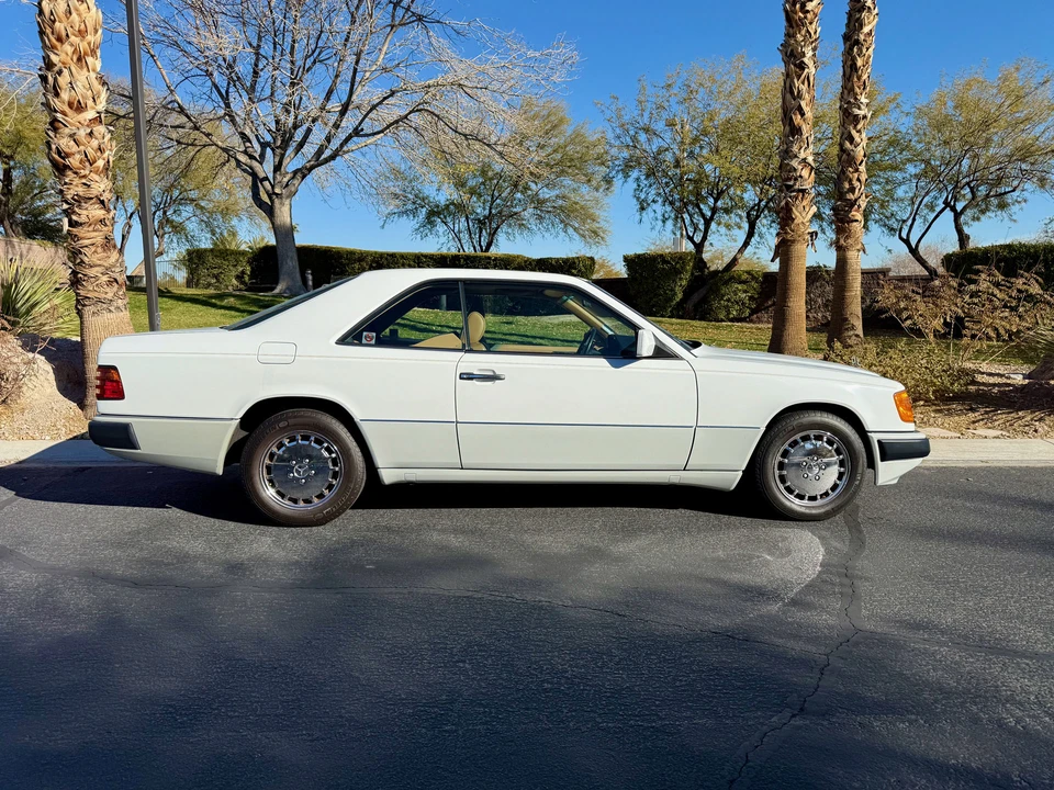 1990 Mercedes-Benz W124 E-Class - Image 7 of 31