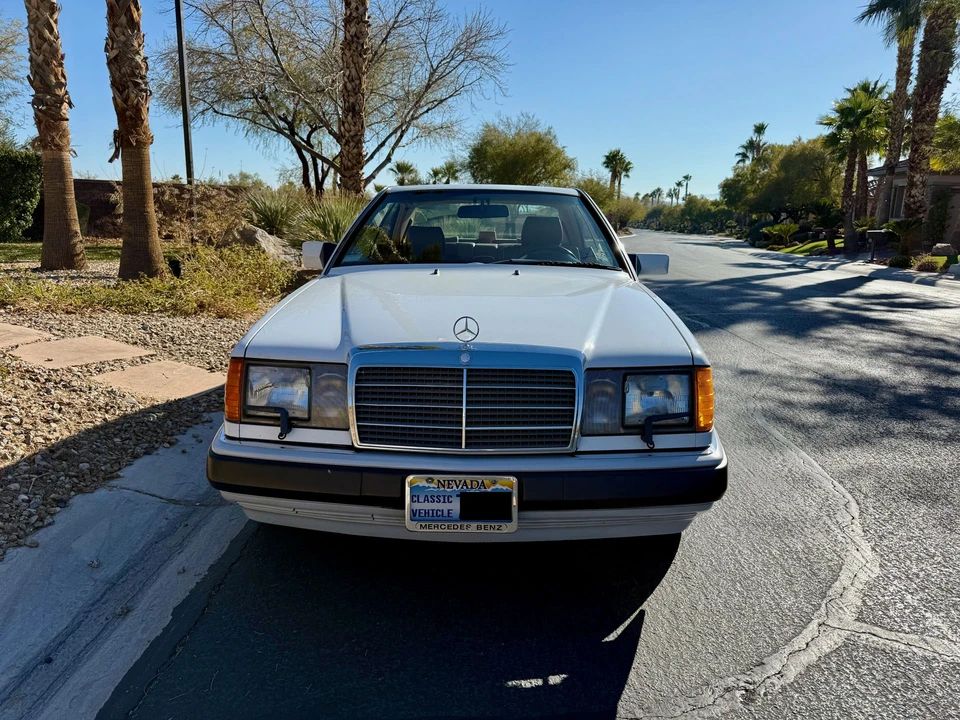 1990 Mercedes-Benz W124 E-Class - Image 8 of 31