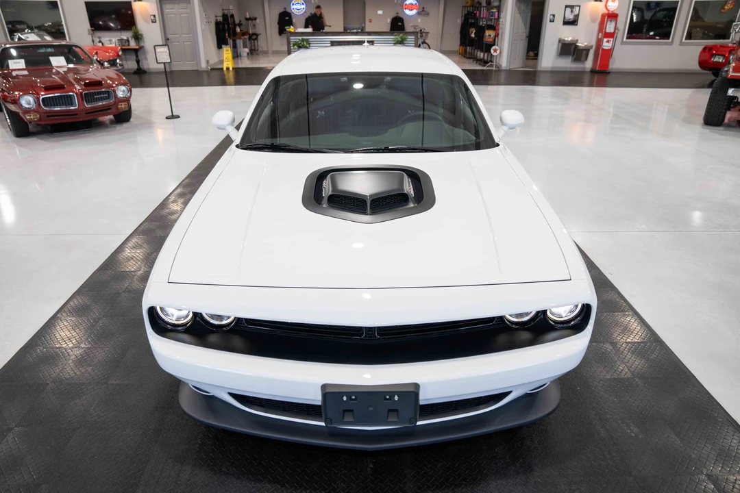 2015 Dodge Challenger SRT8 & 392 3rd Gen - Image 11 of 31