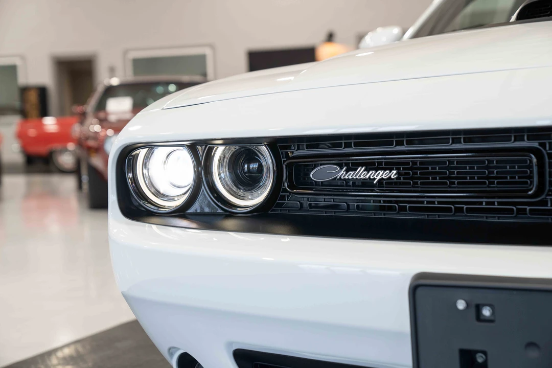 2015 Dodge Challenger SRT8 & 392 3rd Gen - Image 10 of 31