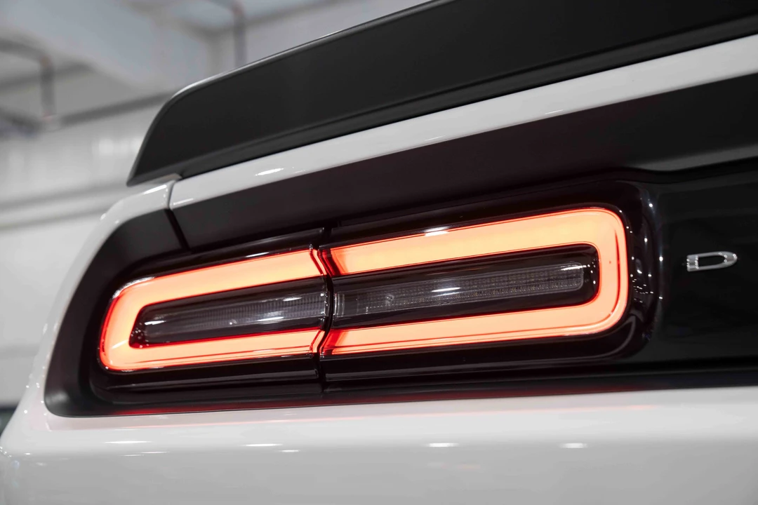 2015 Dodge Challenger SRT8 & 392 3rd Gen - Image 19 of 31