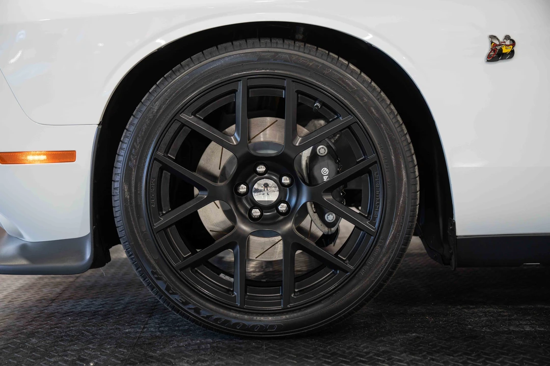 2015 Dodge Challenger SRT8 & 392 3rd Gen - Image 29 of 31