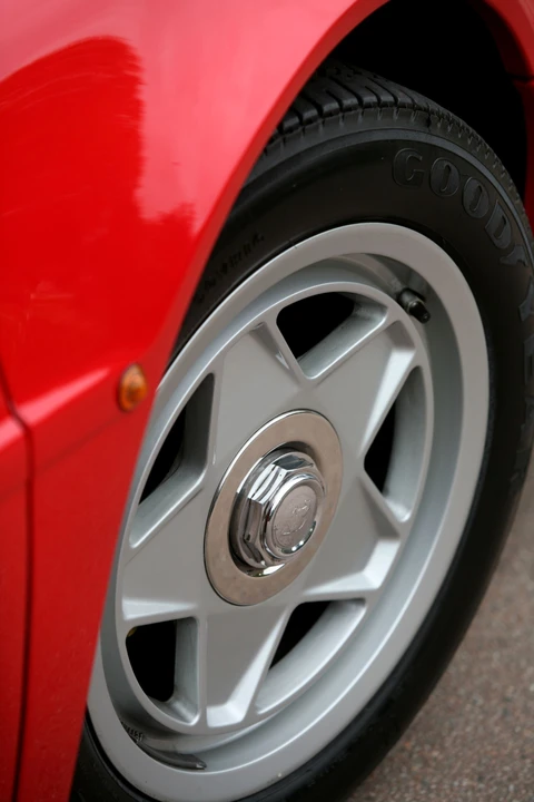 1986 Ferrari Testarossa - Image 19 of 21