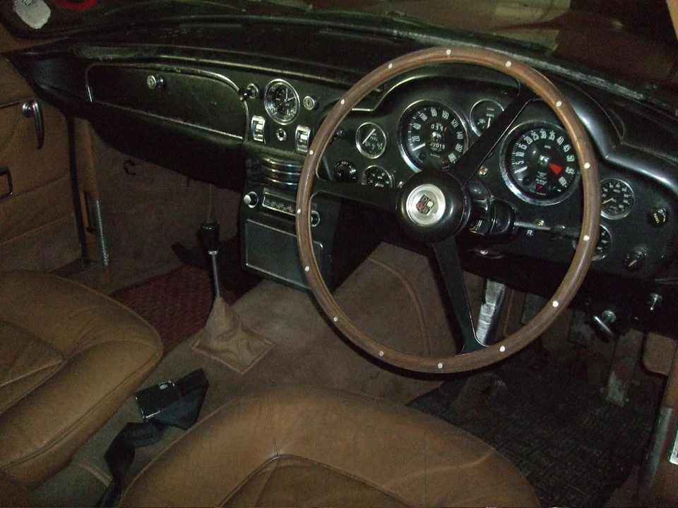 1968 Aston Martin DB6 Vantage - Image 2 of 5