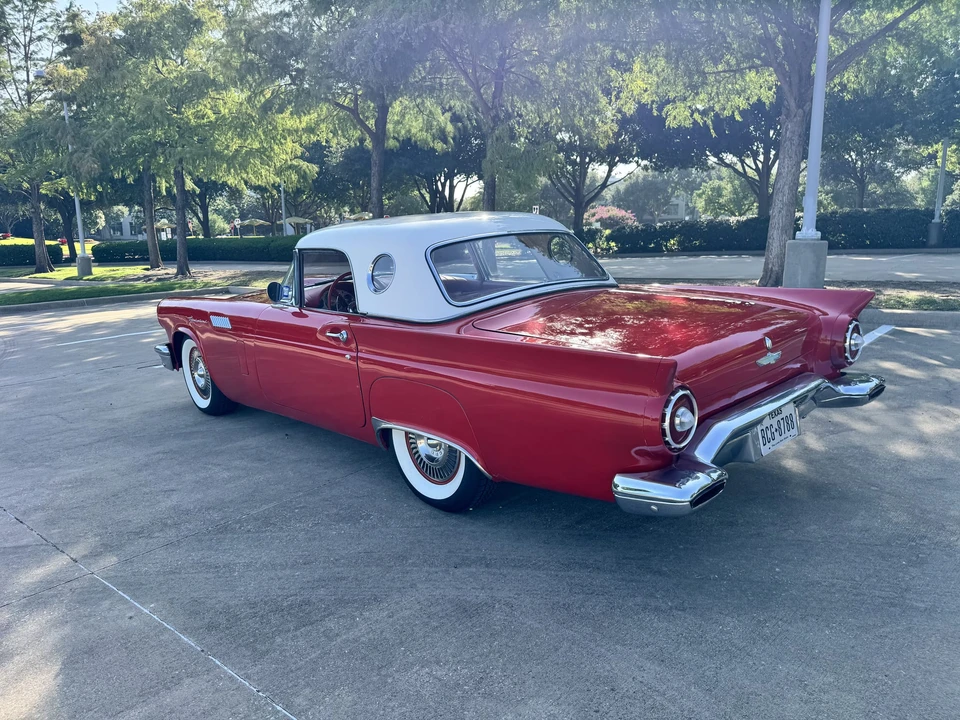 1957 Ford Thunderbird 1st Gen - Image 29 of 31