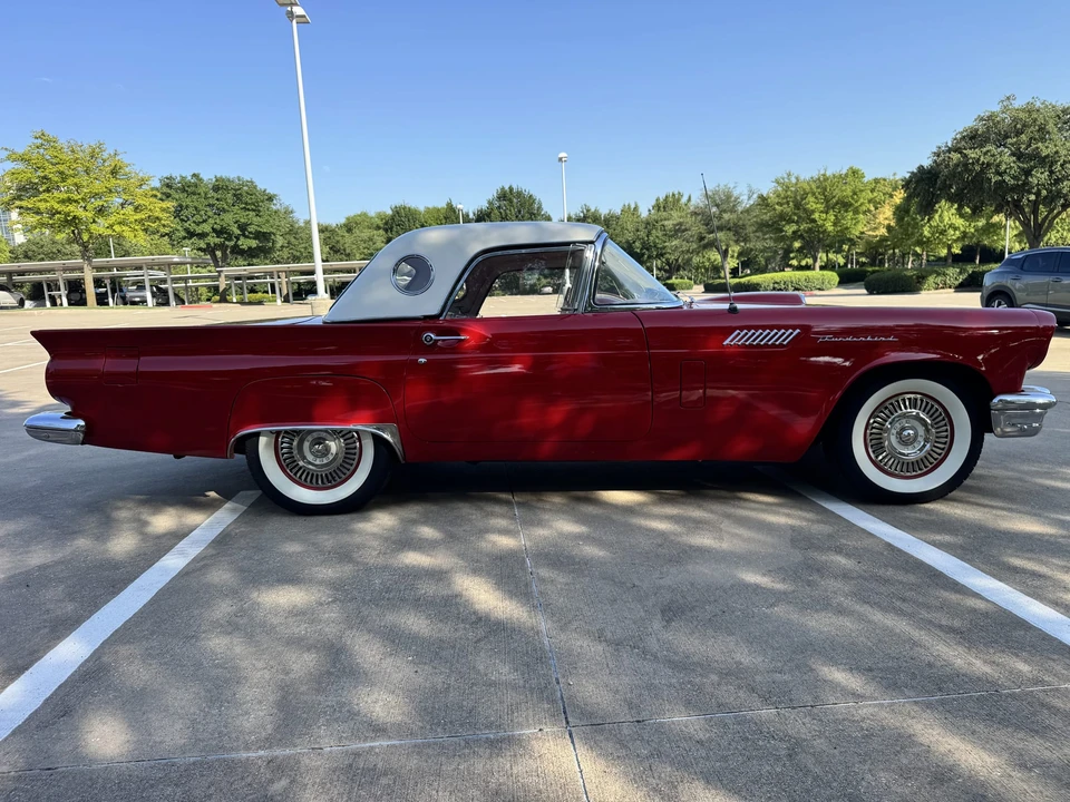 1957 Ford Thunderbird 1st Gen - Image 18 of 31