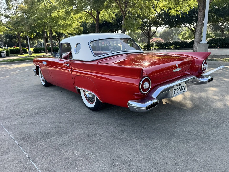 1957 Ford Thunderbird 1st Gen - Image 28 of 31