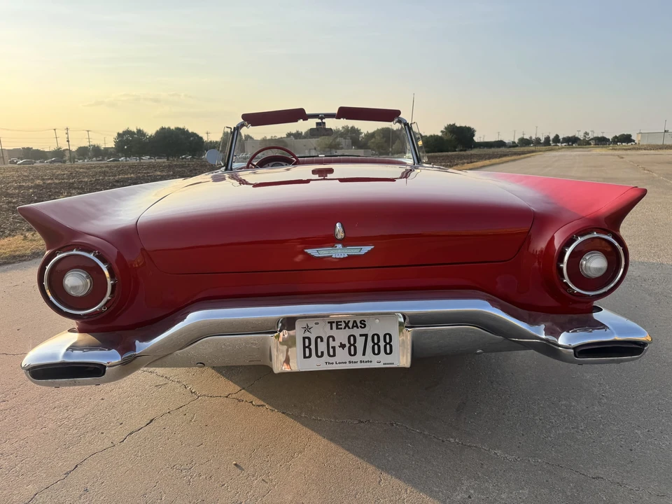 1957 Ford Thunderbird 1st Gen - Image 24 of 31