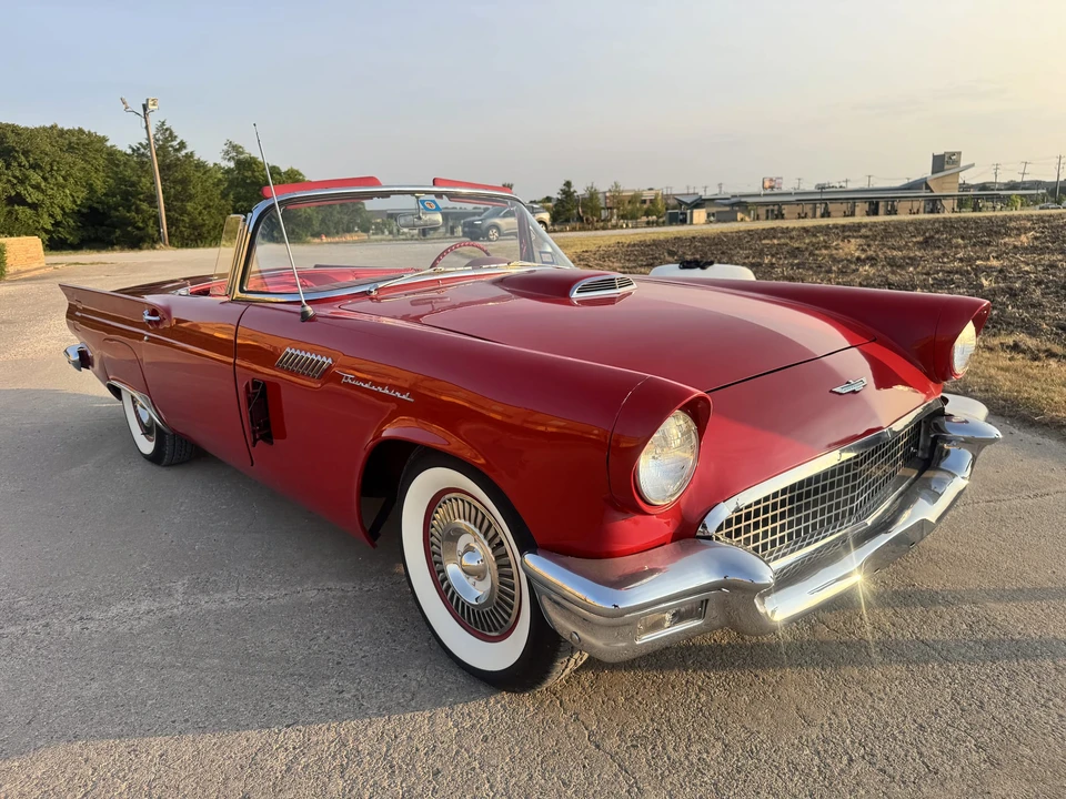 1957 Ford Thunderbird 1st Gen - Image 11 of 31