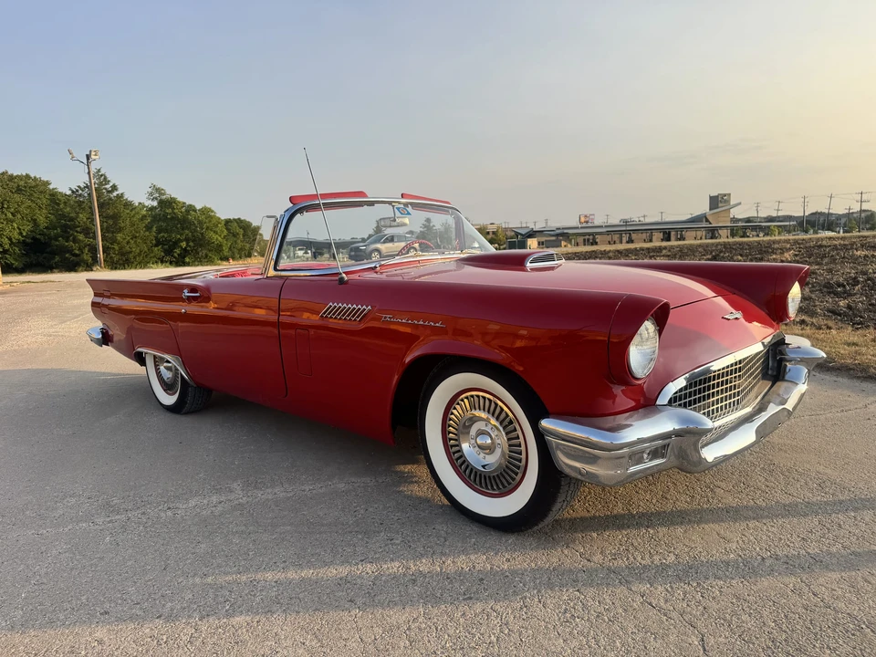 1957 Ford Thunderbird 1st Gen - Image 13 of 31
