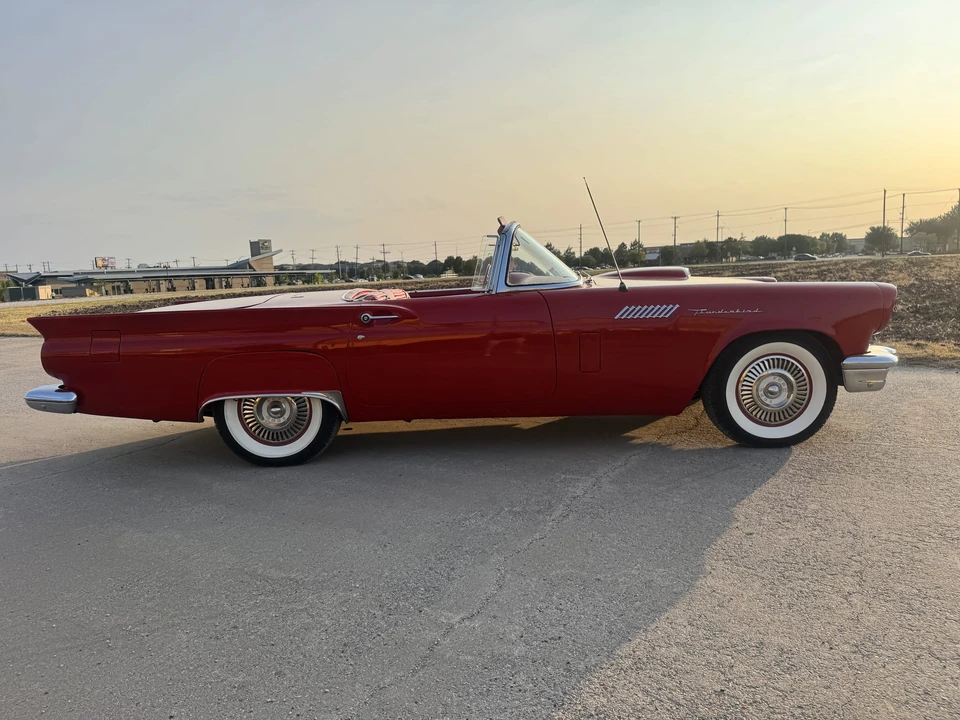 1957 Ford Thunderbird 1st Gen - Image 17 of 31