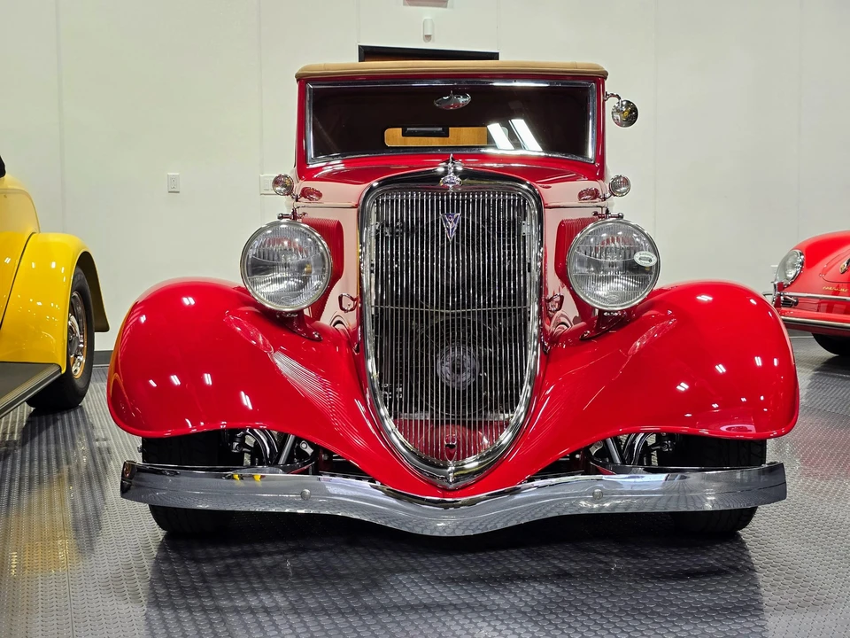 1934 Ford Model 18 & 40 - Image 28 of 31