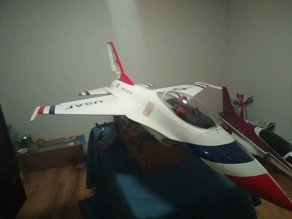 Parts & Memorabilia Scale Models - Image 5 of 9