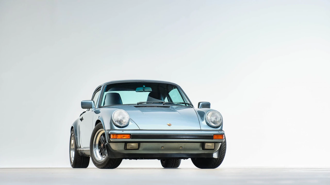 1985 Porsche 911 Carrera 3.2 - Image 4 of 31