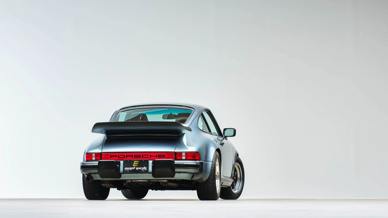 1985 Porsche 911 Carrera 3.2 - Image 12 of 31